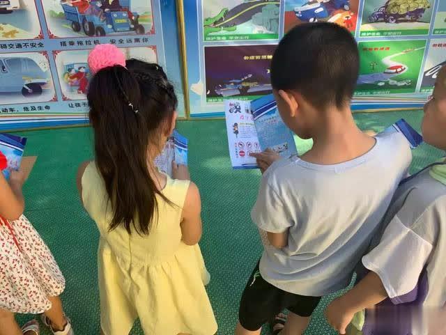 【鎮平交警】“七進”宣傳 | “大手拉小手”交通安全宣傳進幼兒園