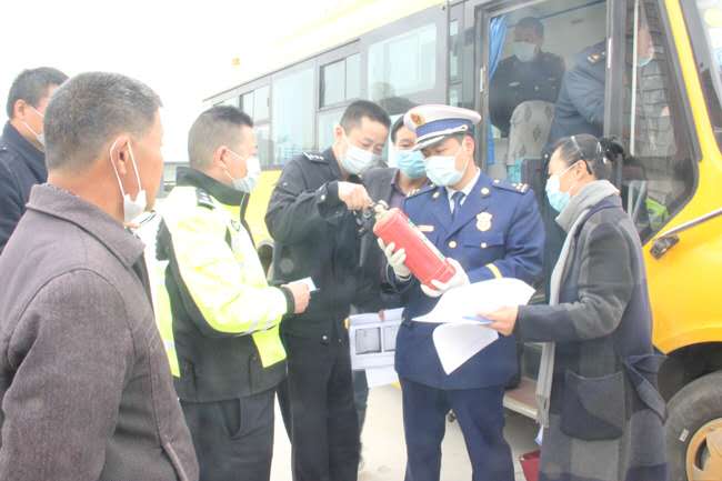 教育局：我區(qū)開展校車集中聯(lián)合專項(xiàng)檢查