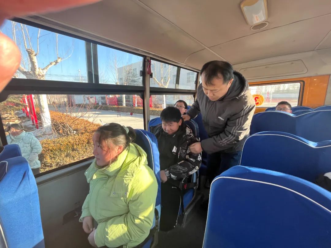 校車演練不松懈 逃生自救記心間