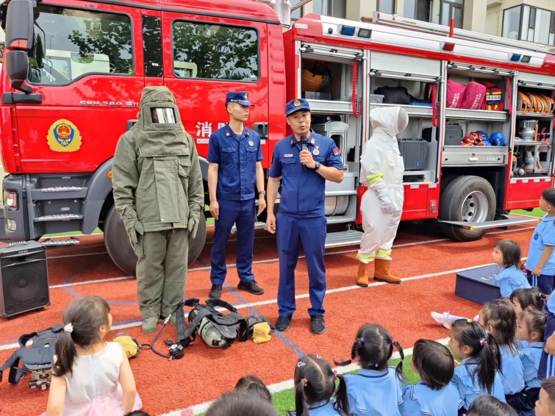 五進天天見丨校車失火怎么辦？