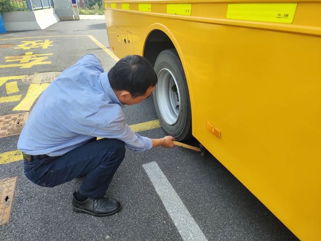 以練筑防 安全啟航 | 興化市陽山幼兒園校車安全應急疏散演練