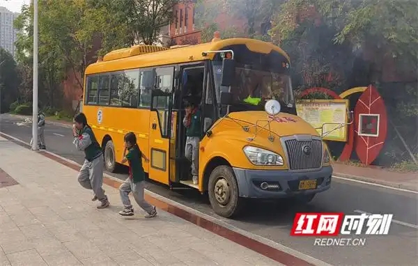 永州市冷水灘區(qū)富強小學2024年秋季校車管理工作紀實