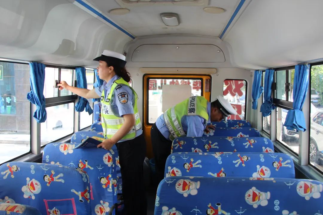 【交管動態(tài)】臨洮公安交警強化校車安全宣傳檢查 擰緊出行“安全閥”