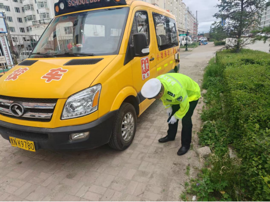 夏季行動 | 開展校車安全“大檢查” 擰緊學生出行“安全閥”
