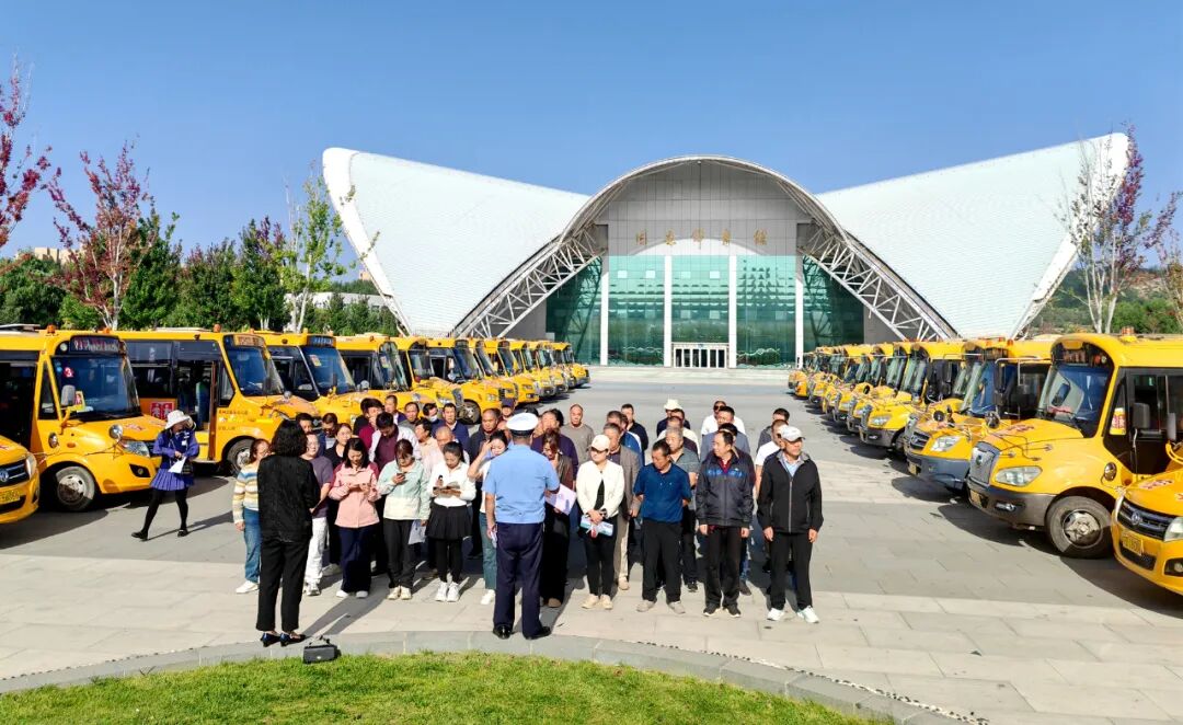 護(hù)航開學(xué)季 | 固原交警強化校車安全“大檢查”，筑牢學(xué)生“平安路”！