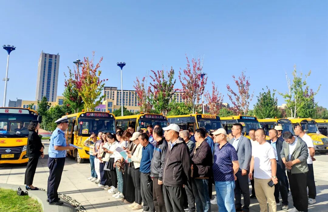 護(hù)航開學(xué)季 | 固原交警強化校車安全“大檢查”，筑牢學(xué)生“平安路”！