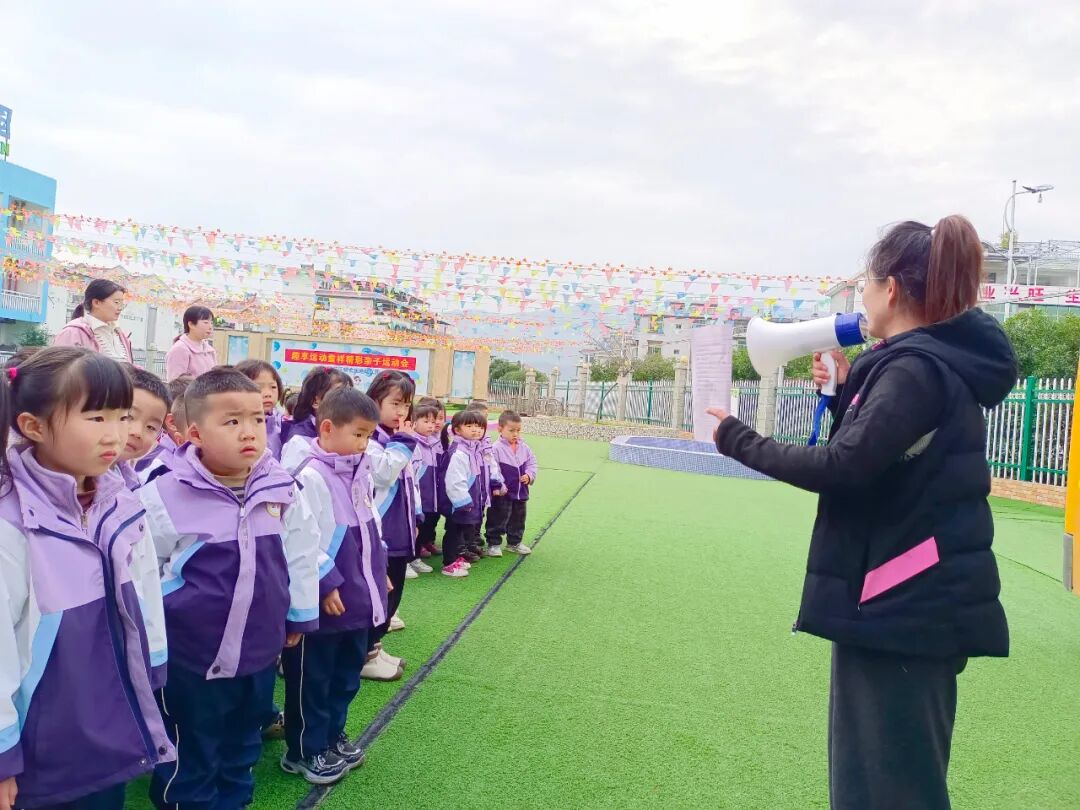 【安全教育】校車應急演練，筑牢安全防線——恒大樂迪幼兒園校車安全演練活動