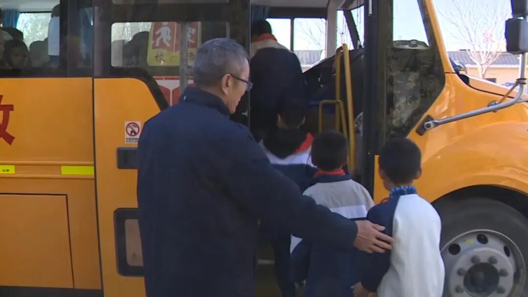 敦煌：校車擴容升級 教育惠民“加速”