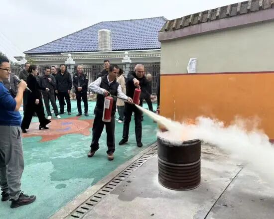 爐觀鎮蘆茅江幼兒園校車安全應急綜合演練/ 爐觀鎮蘆茅江幼兒園校車安全應急綜合演練