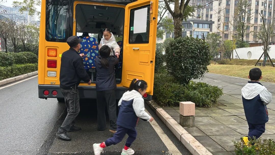 我們的隆橋生活|2025年校車安全應急演練