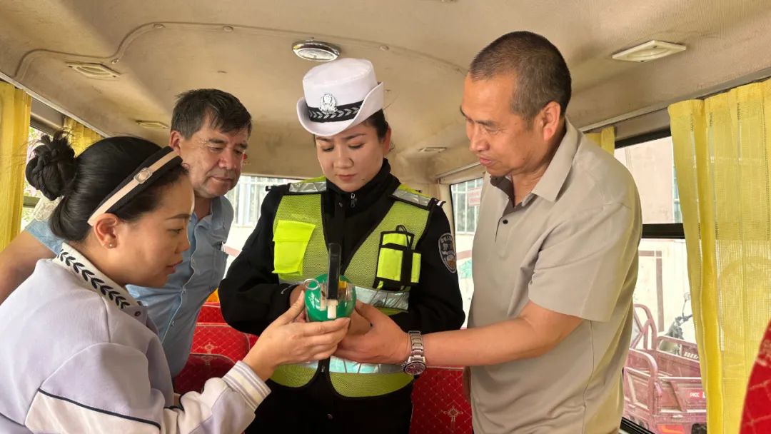 【文明交通攜手共創】校車安全“大檢查” 筑牢學生“安全路” 圖片