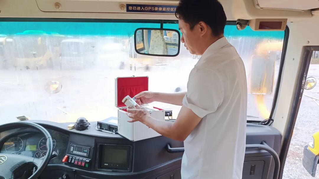 開學倒計時！三水運發開展校車安全檢查，護航學生平安“上學路”