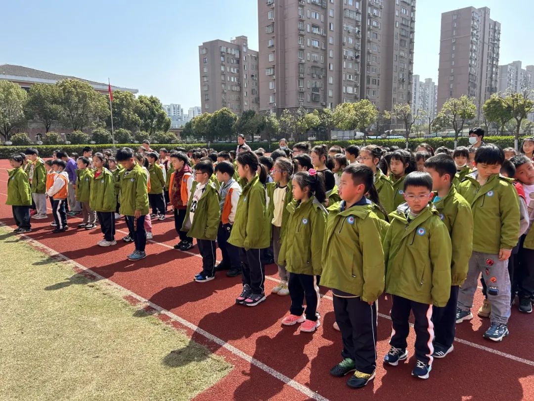 校車安全不松懈，平安乘車伴我行