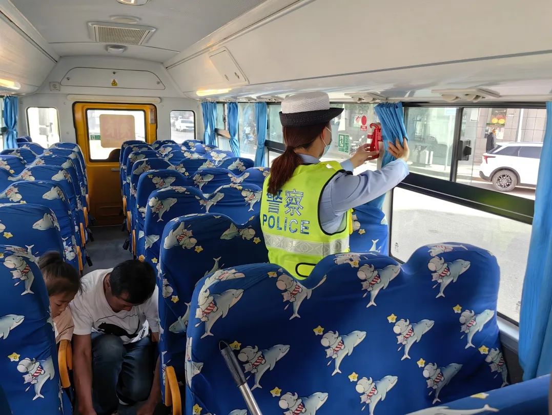 安塞公安交警▏強化校車安全“大檢查”，擰緊校車出行“安全閥”