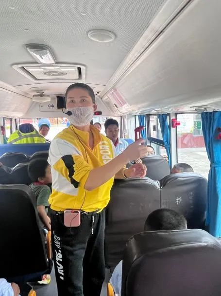 平安乘車 安全“童”行——白廟小學(xué)開展校車安全教育系列活動(dòng)