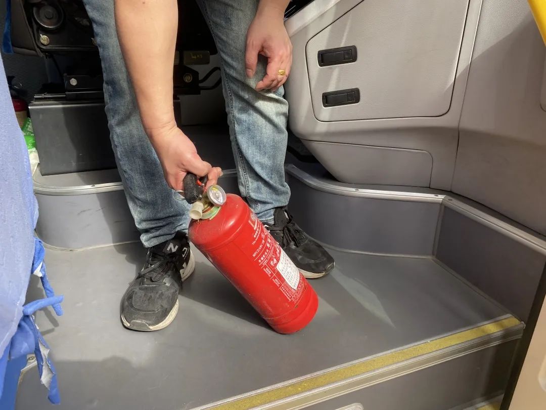 【校車安全】平安乘車，為愛護航——成田實驗幼兒園校車安全應急演練