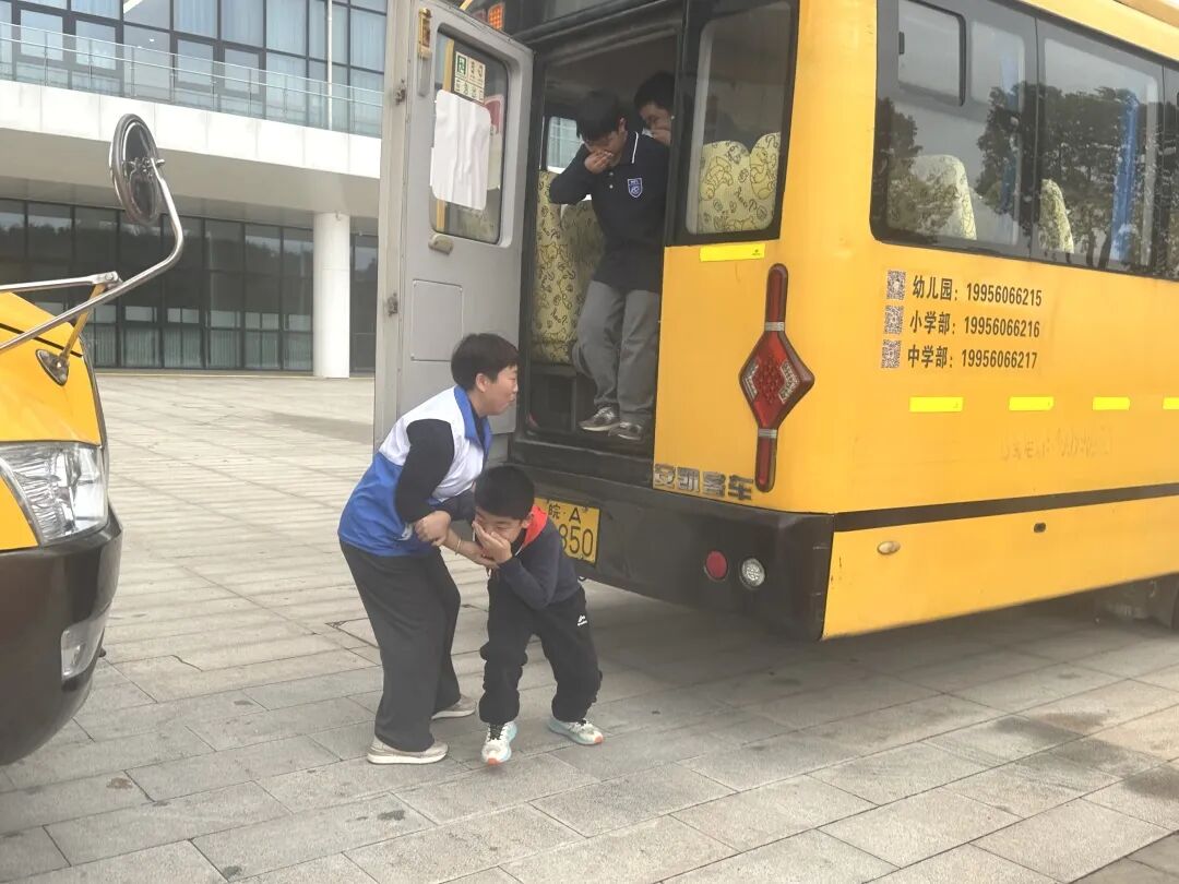 校車演練丨生命無彩排，防患于未然