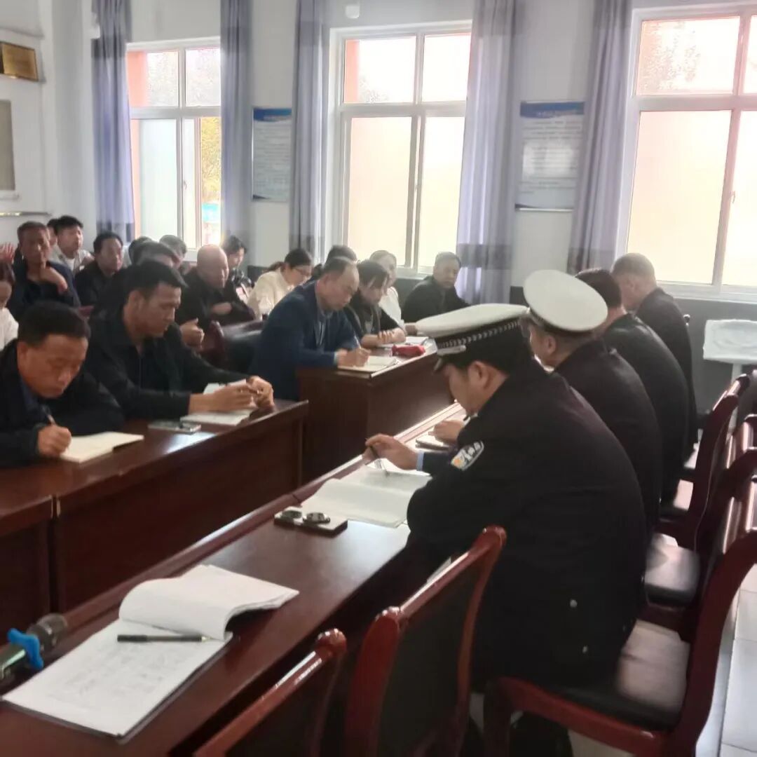 貞元中隊聯(lián)合多部門開展秋季校車安全專題培訓(xùn)