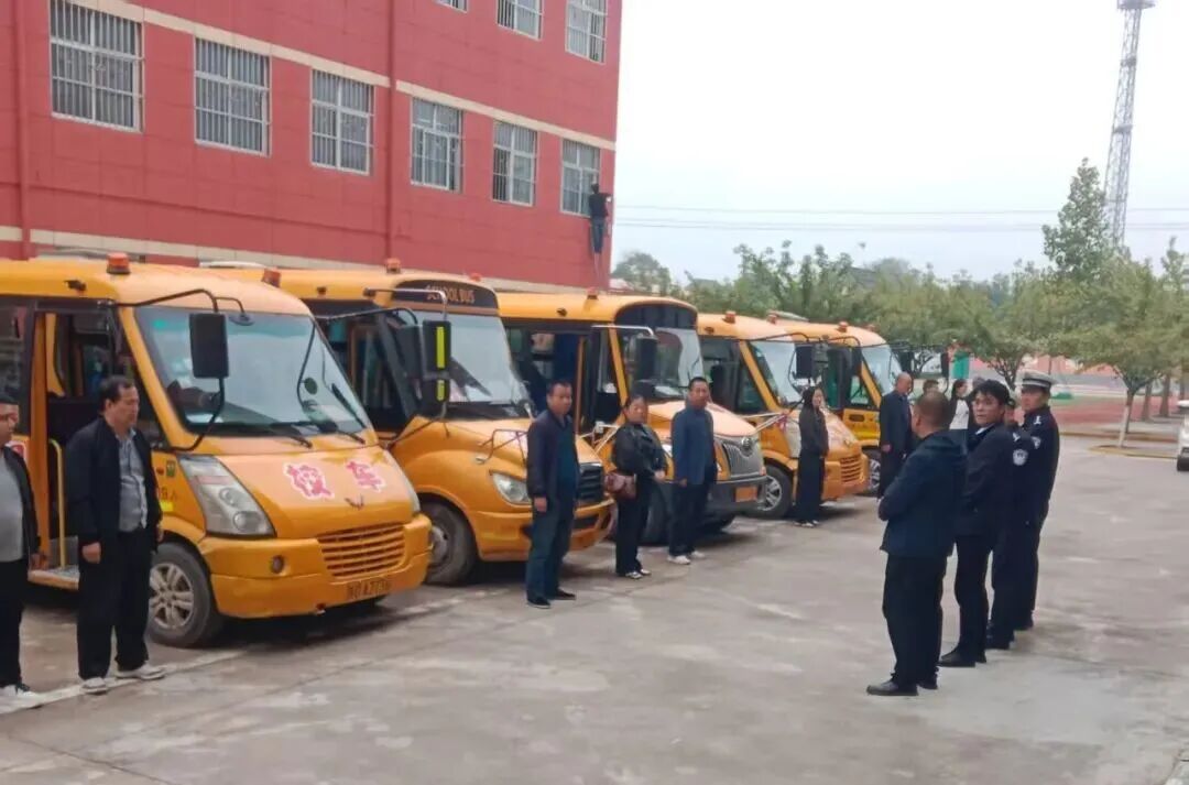 貞元中隊聯(lián)合多部門開展秋季校車安全專題培訓(xùn)