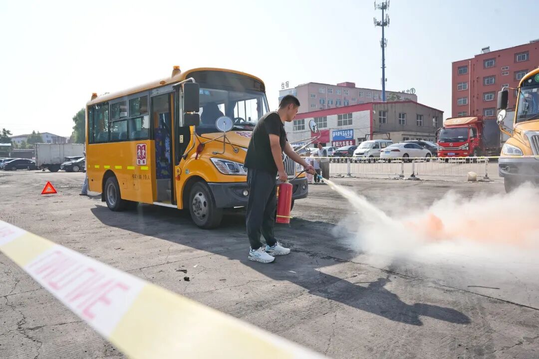 邯鄲冀南新區 | 開展幼兒園校車應急演練 筑牢校園安全防線 邯鄲冀南新區 | 開展幼兒園校車應急演練 筑牢校園安全防線