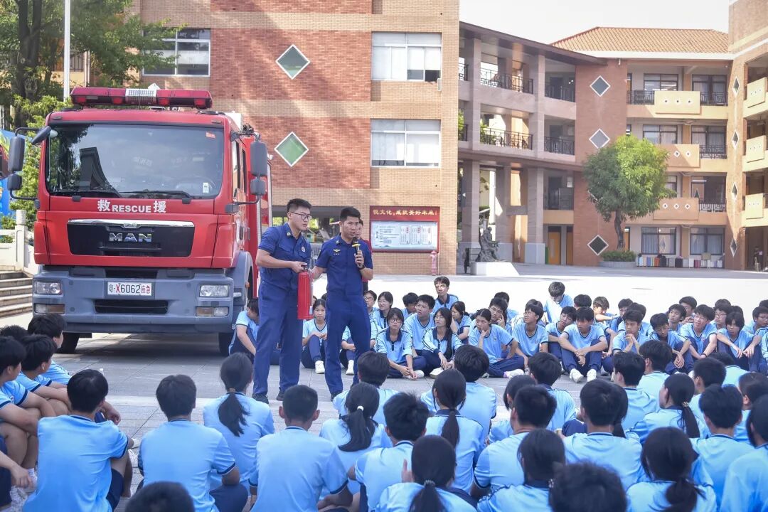 平安校園 | “駛”于安全, “乘”載希望 平安校園 | “駛”于安全, “乘”載希望