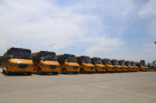 海格客車與閻良合力打造校車運(yùn)營(yíng)典范/ \