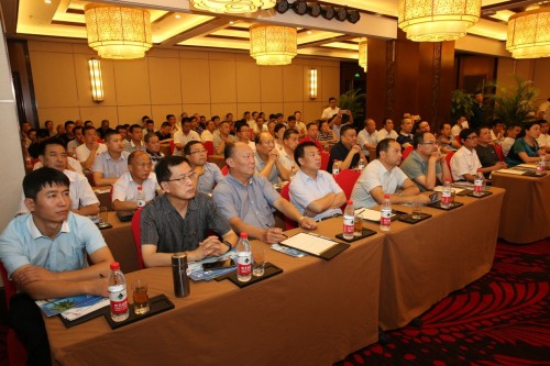 海格客車與閻良合力打造校車運(yùn)營(yíng)典范/ \