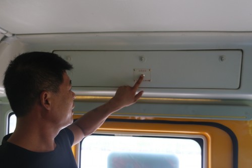 海格客車與閻良合力打造校車運(yùn)營(yíng)典范/ \